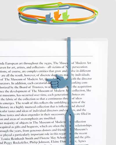 Bookmarker that points the way